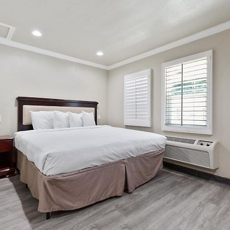 Le Blanc Inn & Suites El Monte Exteriör bild