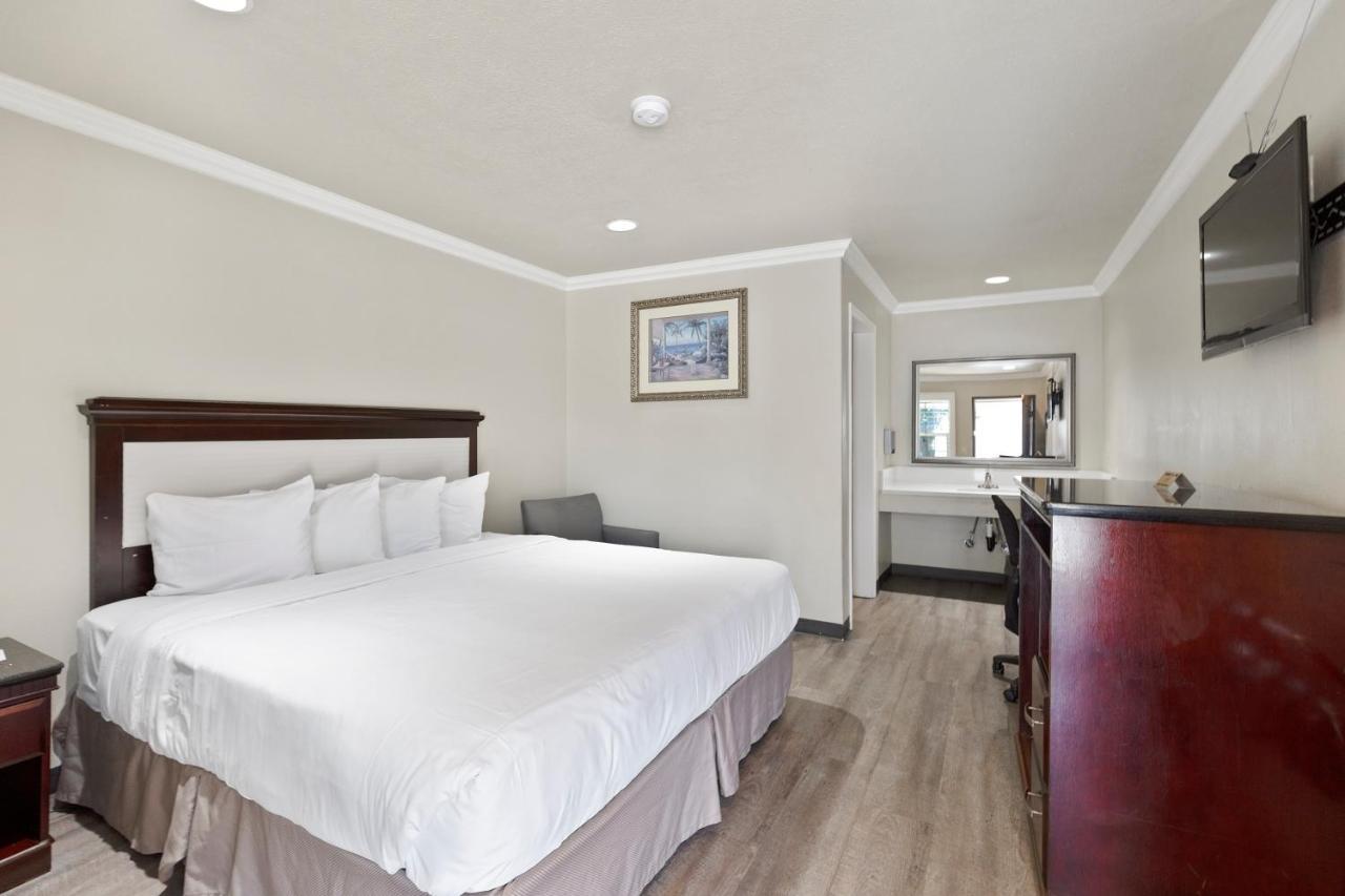 Le Blanc Inn & Suites El Monte Exteriör bild